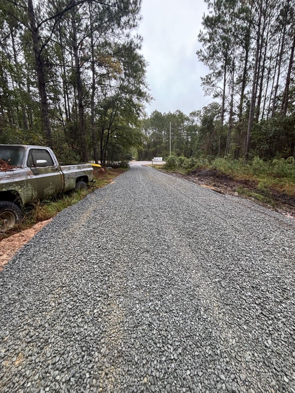 Enhancing Pathways with a Beautiful Gravel Driveway image